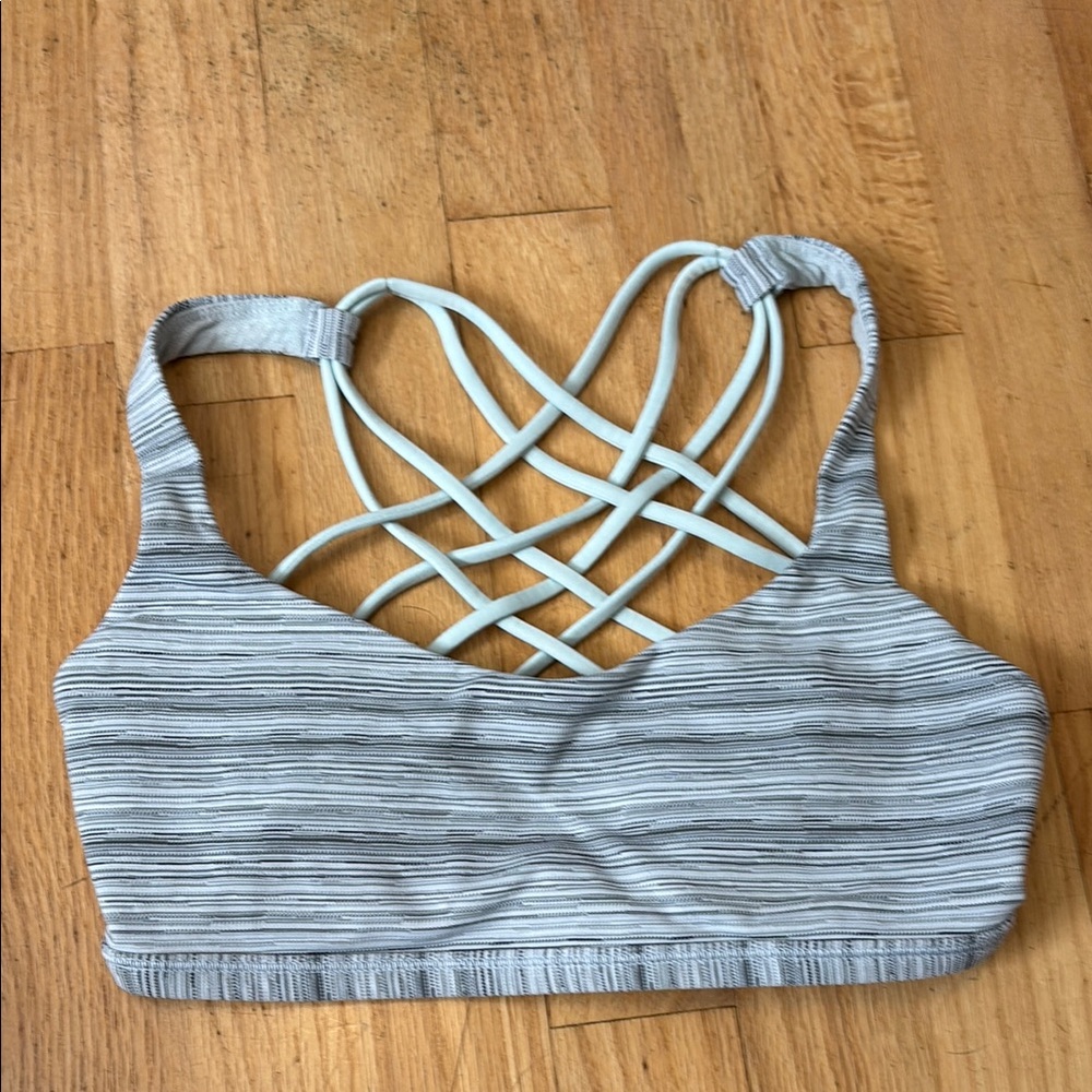 Lululemon Free to be Sports Bra